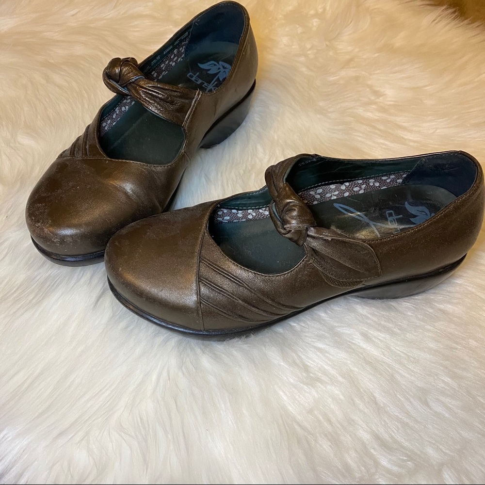 Dansko Mary Jane Metallic Gold Shoes Size 39/9